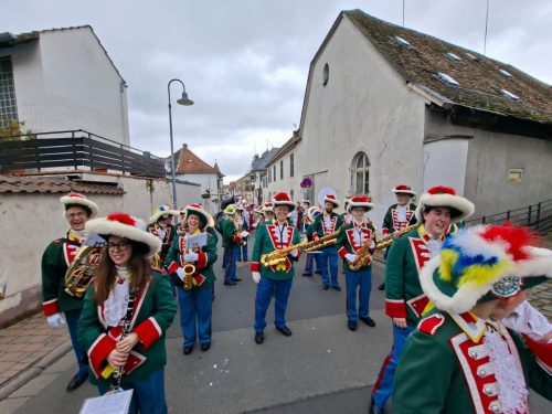 ee151406-2d1a-404d-a7e2-4d3318ebc5c3